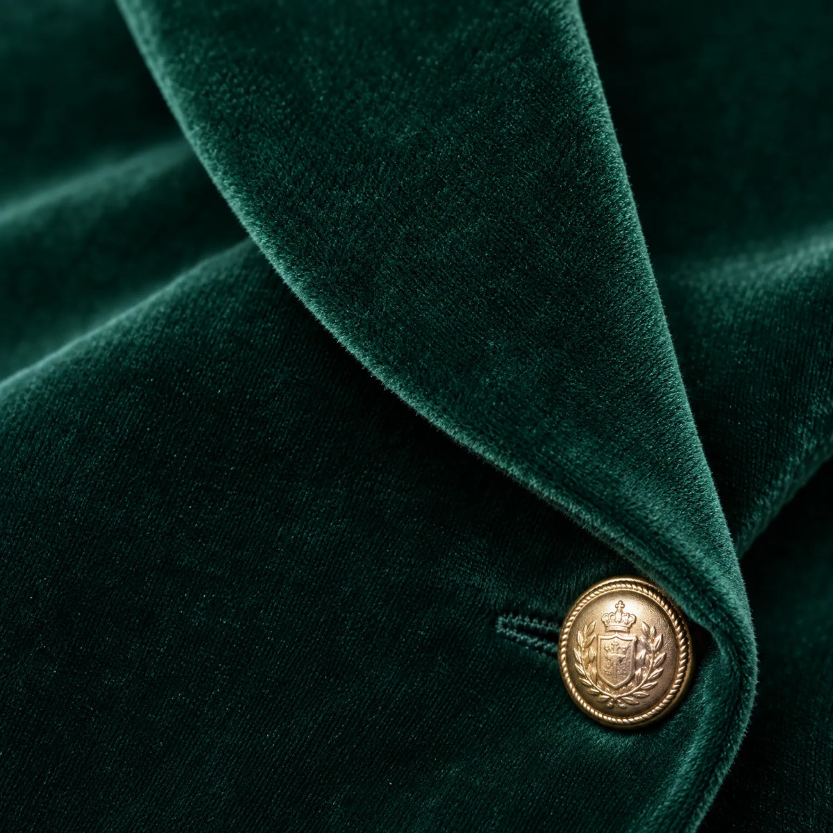 Lumina - Tailored Velvet Single-Button Blazer 